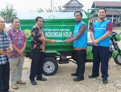 PLTMG Baubau Serahkan Motor Sampah ke DLH melalui Program TJSL